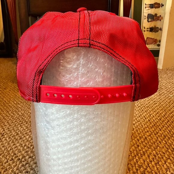 Marvel Deadpool Mesh Back Snapback Hat Adjustable Red One Size Bioworld - Picture 5 of 7